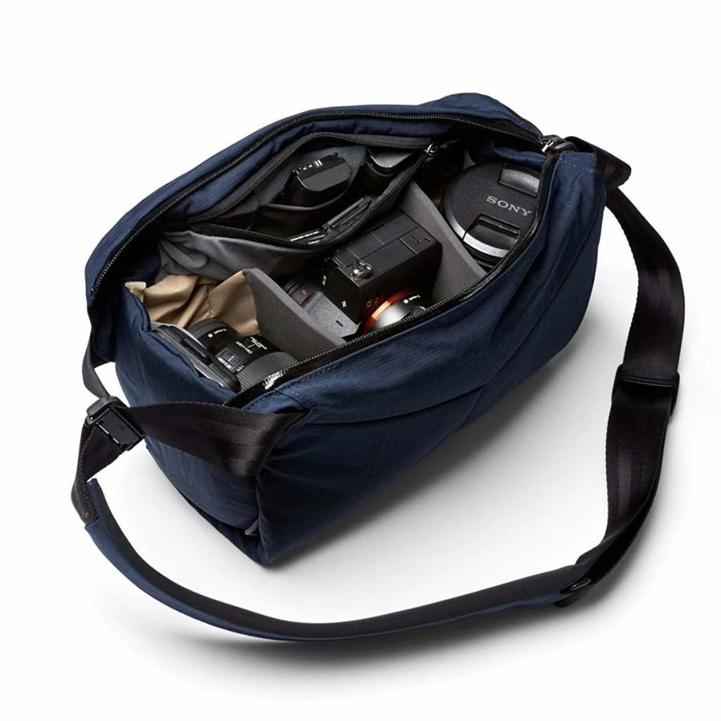 Bellroy New Venture Camera Sling 10L 4 Bellroy New Venture Camera Sling 10L