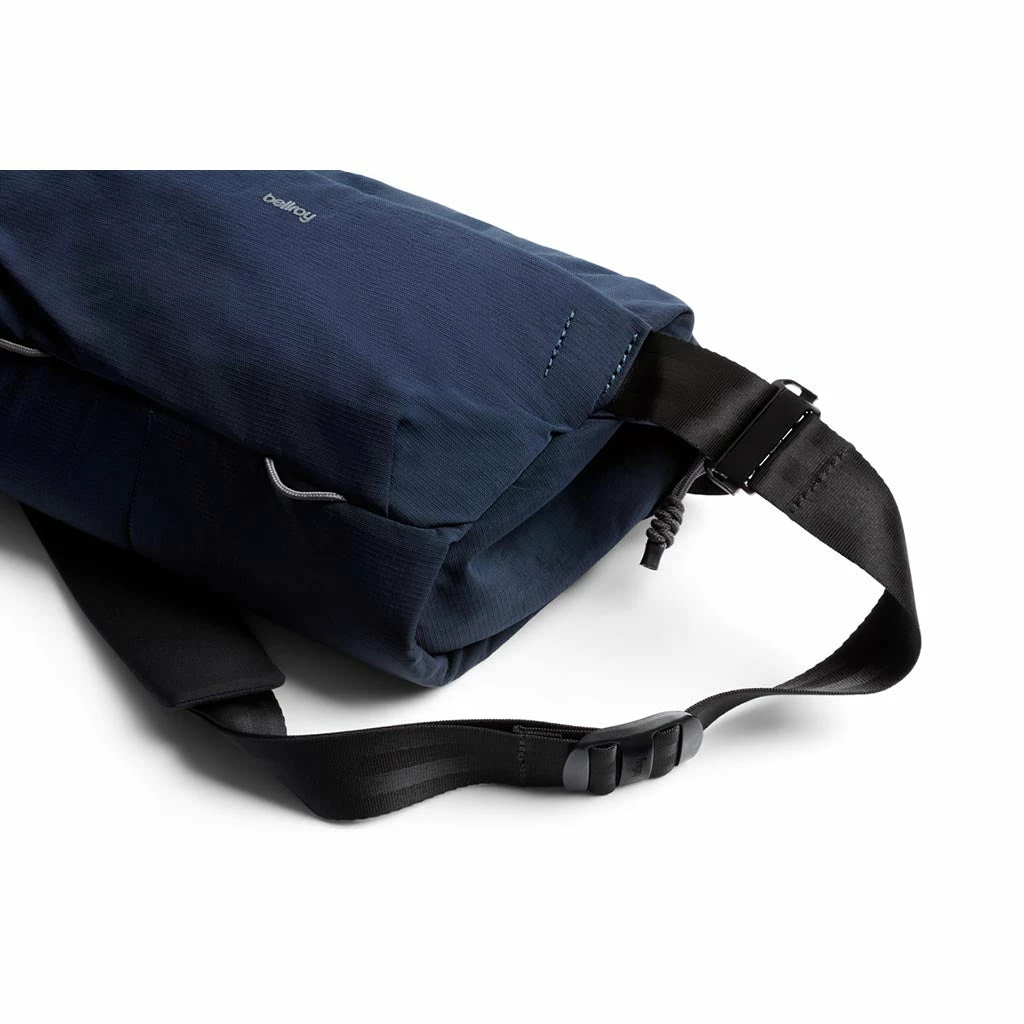 Bellroy New Venture Camera Sling 10L 6 Bellroy New Venture Camera Sling 10L