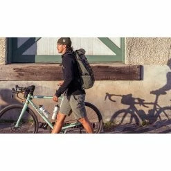 Chrome Industries Bags & EDC Barrage Freight 20 Chrome Industries Bags & EDC Barrage Freight