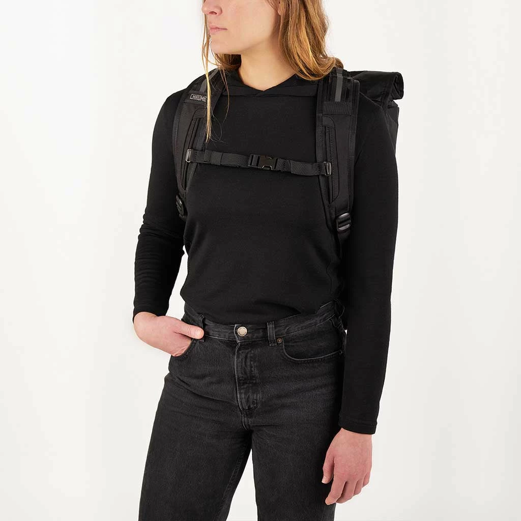 Chrome Industries Bravo 3.0 Bags & EDC 12 Chrome Industries Bravo 3.0 Bags & EDC