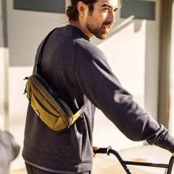 Chrome Industries Ziptop Waistpack Bags & EDC 16 Chrome Industries Ziptop Waistpack Bags & EDC