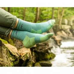 Darn Tough Hiker Micro Crew Midweight | Cushion | Women's 11 Darn Tough Hiker Micro Crew Midweight | Cushion | Women's