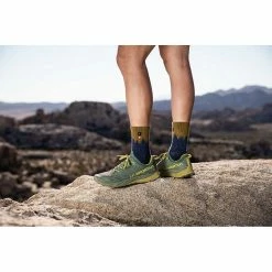 Darn Tough Number 2 Micro Crew Midweight W/ Cushion | Men's Clothing 10 Darn Tough Number 2 Micro Crew Midweight W/ Cushion | Men's Clothing