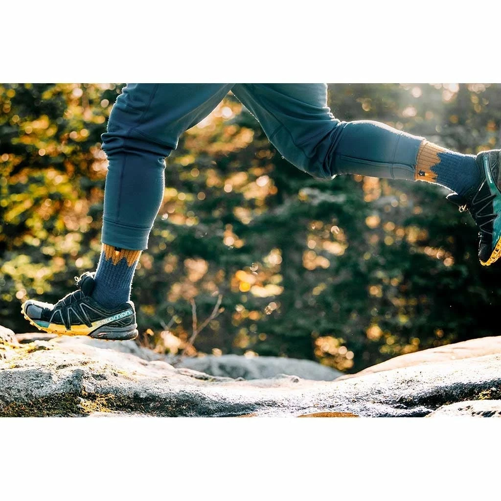 Darn Tough Number 2 Micro Crew Midweight W/ Cushion | Men's Clothing 7 Darn Tough Number 2 Micro Crew Midweight W/ Cushion | Men's Clothing