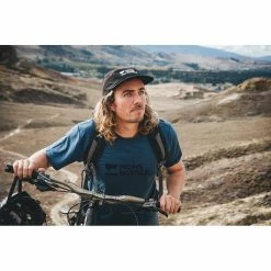 Mons Royale Velocity Trail Cap New 17 Mons Royale Velocity Trail Cap New