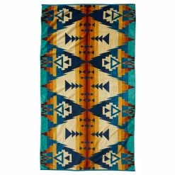 Pendleton Oversized Jacquard Spa Towel | Siskiyou Home, Garden & Cooking