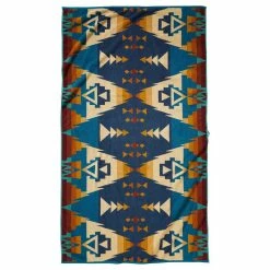Pendleton Oversized Jacquard Spa Towel | Siskiyou Home, Garden & Cooking