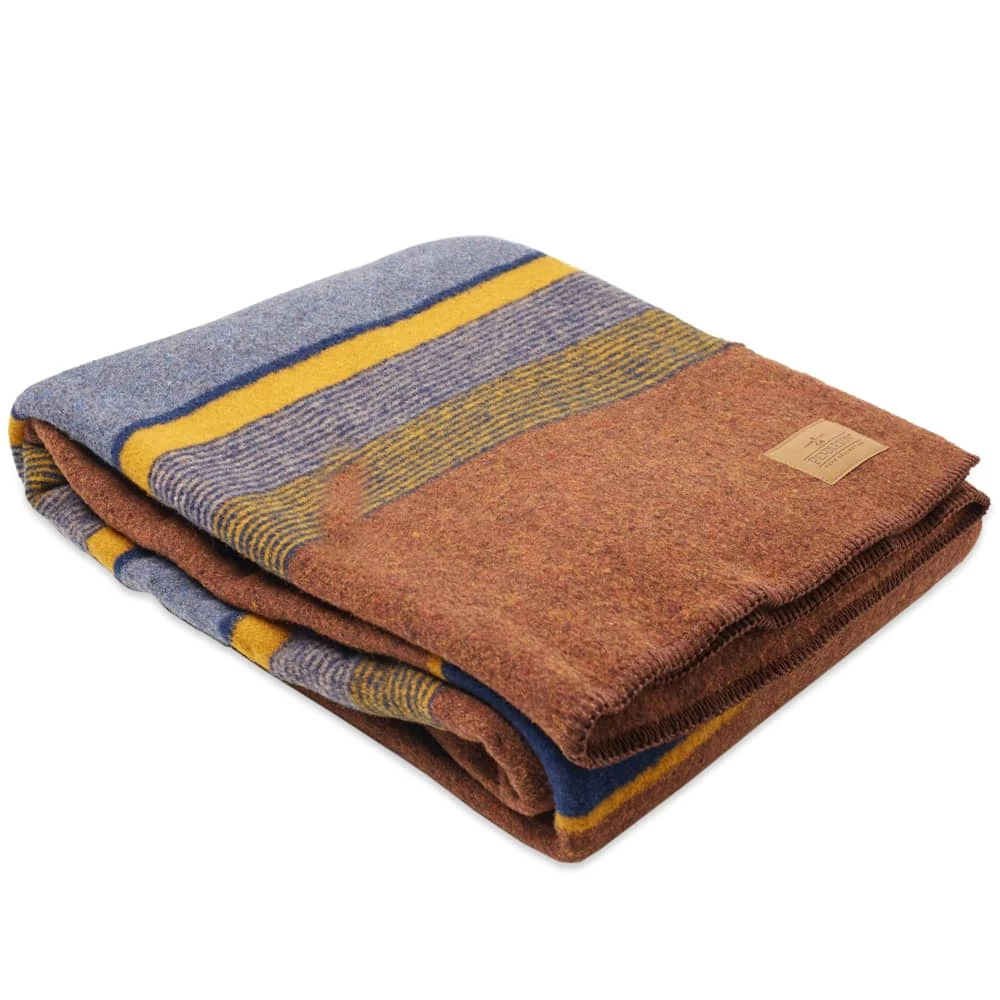 Pendleton Home, Garden & Cooking Yakima Camp Blanket W/ Carrier 5 Pendleton Home, Garden & Cooking Yakima Camp Blanket W/ Carrier