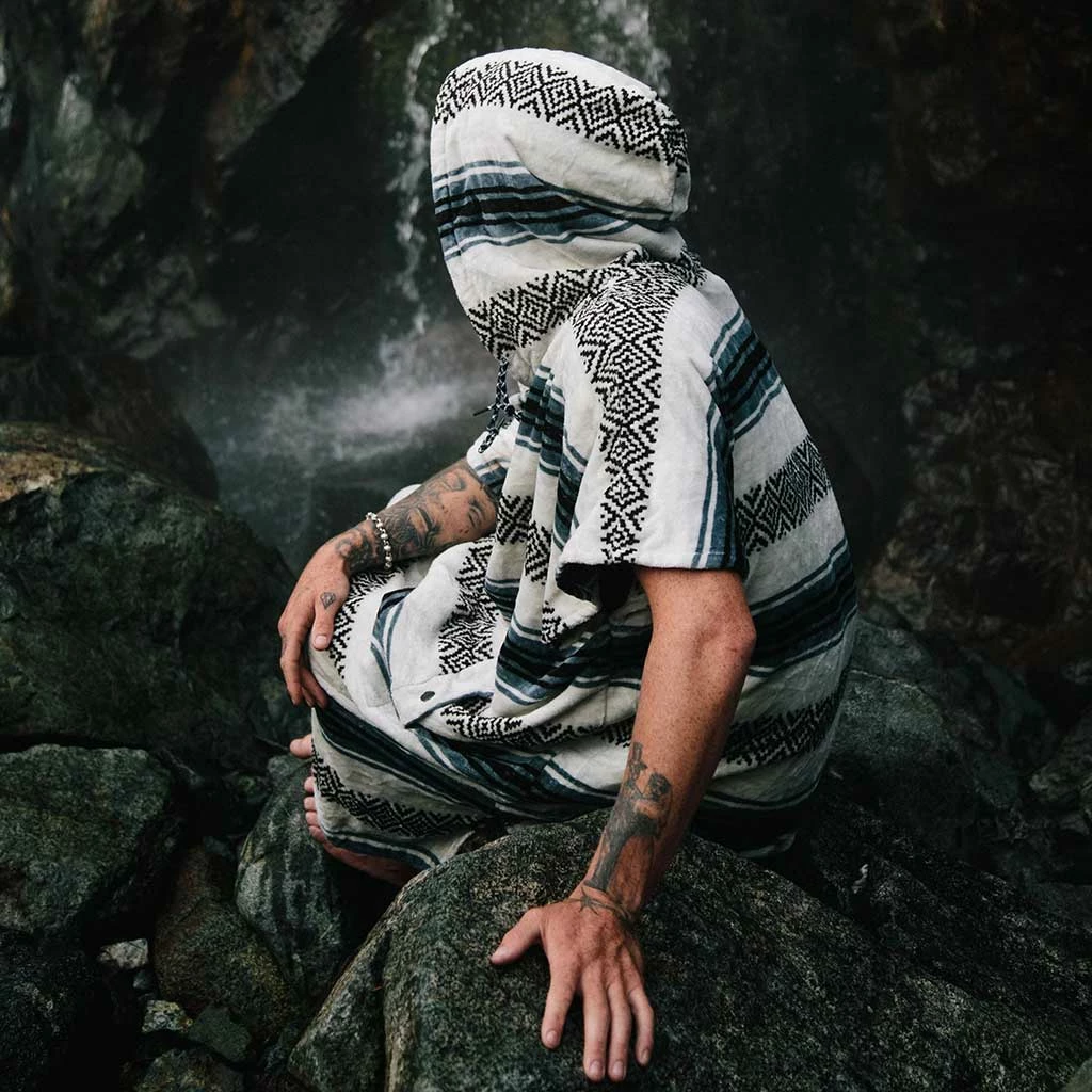 Slowtide Clothing Oso Changing Poncho | L/XL 8 Slowtide Clothing Oso Changing Poncho | L/XL