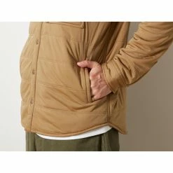 Snow Peak Home, Garden & Cooking Flexible Insulated Shirt | Winter 2021 Version 17 Snow Peak Home, Garden & Cooking Flexible Insulated Shirt | Winter 2021 Version