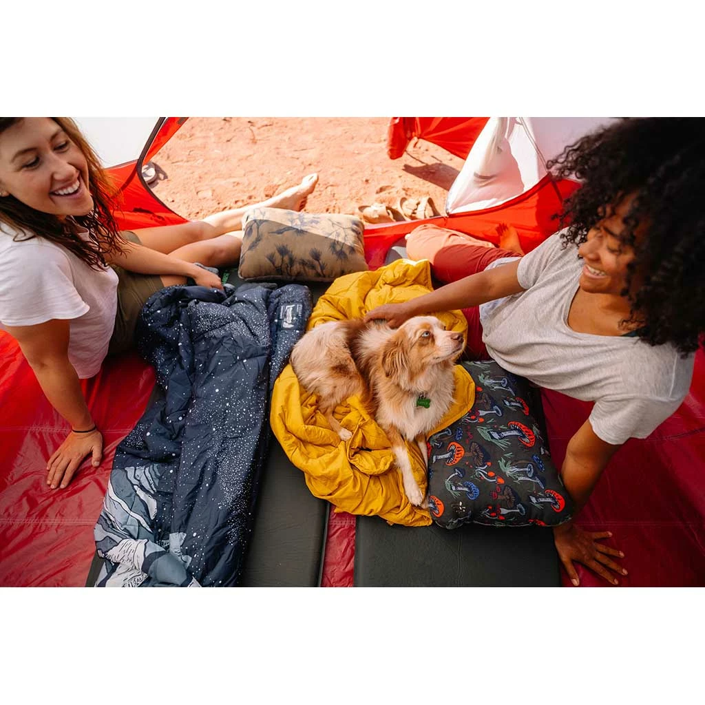 Therm-a-Rest Camping Kit Compressible Pillow Cinch 6 Therm-a-Rest Camping Kit Compressible Pillow Cinch